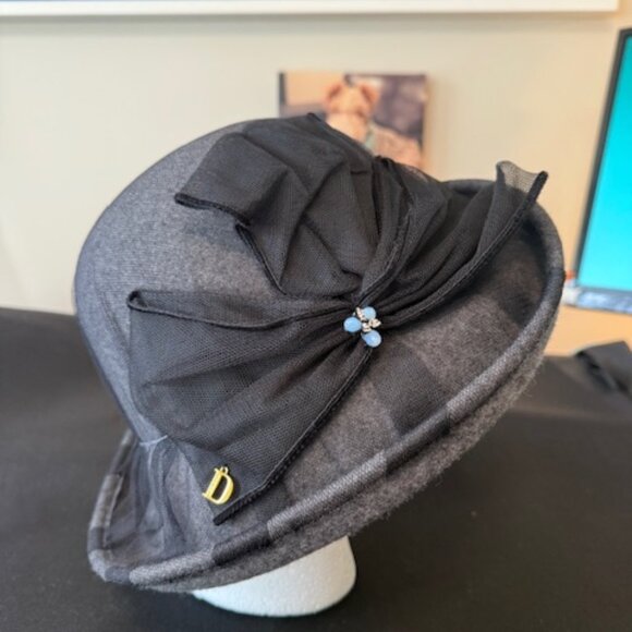 Elegant & Sophisticated Black/Grey Hat with Lace & Bow Accents main image 6